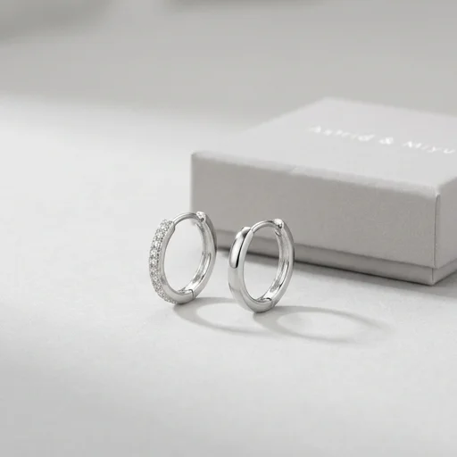 Astrid & Miyu Huggie Hoops view 3